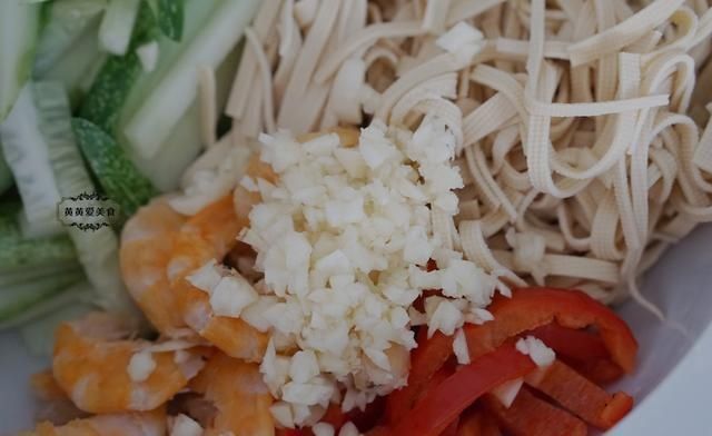 吃不胖|宴客必备的下酒菜,5分钟就能上桌,解腻又清爽,吃不胖就靠它了