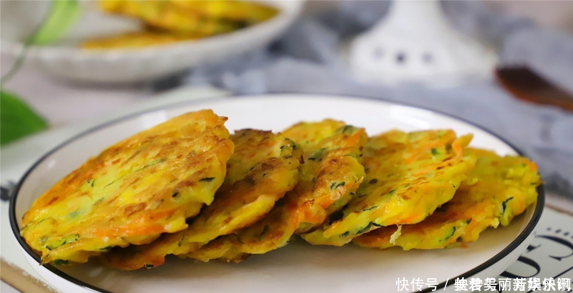 夏天这瓜正当季,1块钱1斤做成早餐饼,不用发酵不揉面,营养好吃