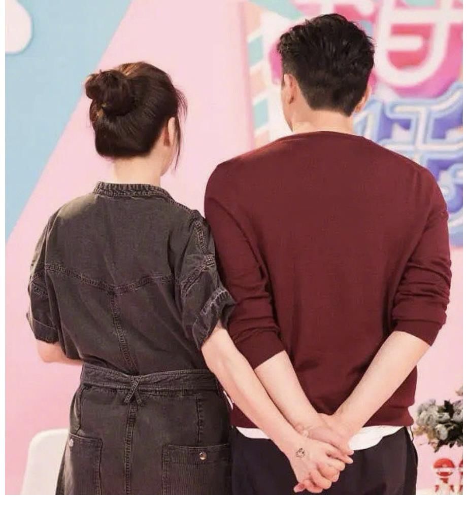 张智霖称录完《哥哥》就退圈,袁咏仪在线辟谣:不用理他,想多了