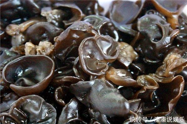 如果你的肝不好，4种食物请早点躲开，少吃即养肝，肝脏会轻松点