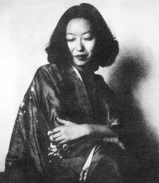 张子静!张爱玲生平照片大全,晚年潦倒死后一星期才被发现,自嘲活得像流浪狗!