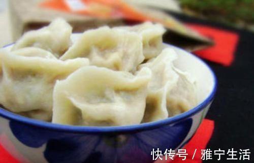 调肉馅,先加油是错的,牢记正确步骤,饺子鲜嫩不柴,咬一口流汁