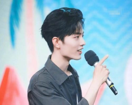 打碼|《快本》為神秘嘉賓打碼,身體一個部位暴露身份,節(jié)目組求生欲絕了