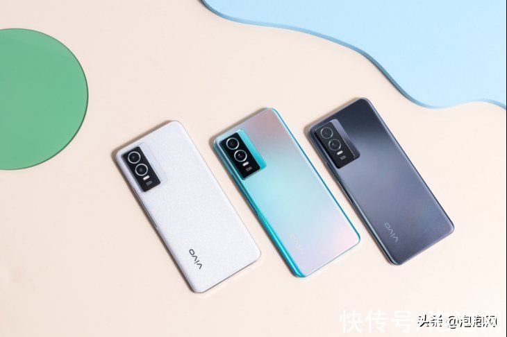 vivo|44W 闪充搭配吸睛颜值，vivo Y76s成千元首选