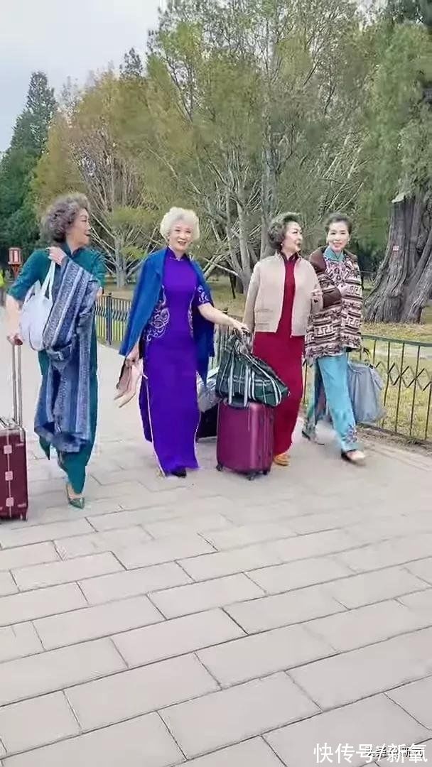 刘维秀$这位77岁的奶奶，穿上汉服也太惊艳了