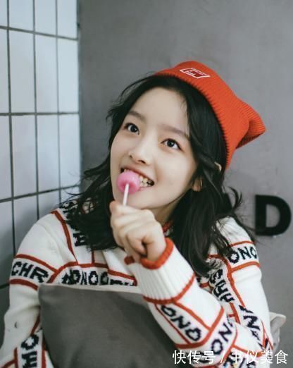 虞書欣|青春有你2成攀比現(xiàn)場，虞書欣出手壕氣，她卻直接搬出32位大牌