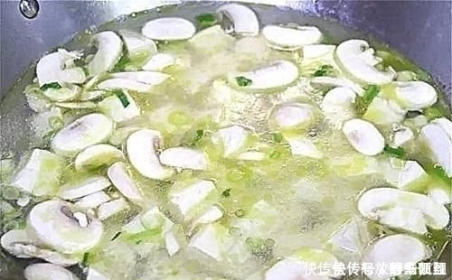 鸡汤|豆腐和此物一起炖，比鸡汤还要鲜，补钙质，长身体，脑瓜变聪明