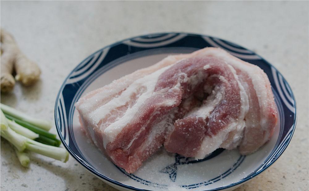 我家1周3次都吃不够的白切肉，煮一煮就出锅，小白也能做