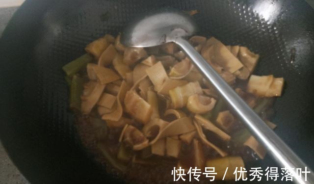 开胃又下饭的鱼香双笋,做法简单,味道鲜美还营养!