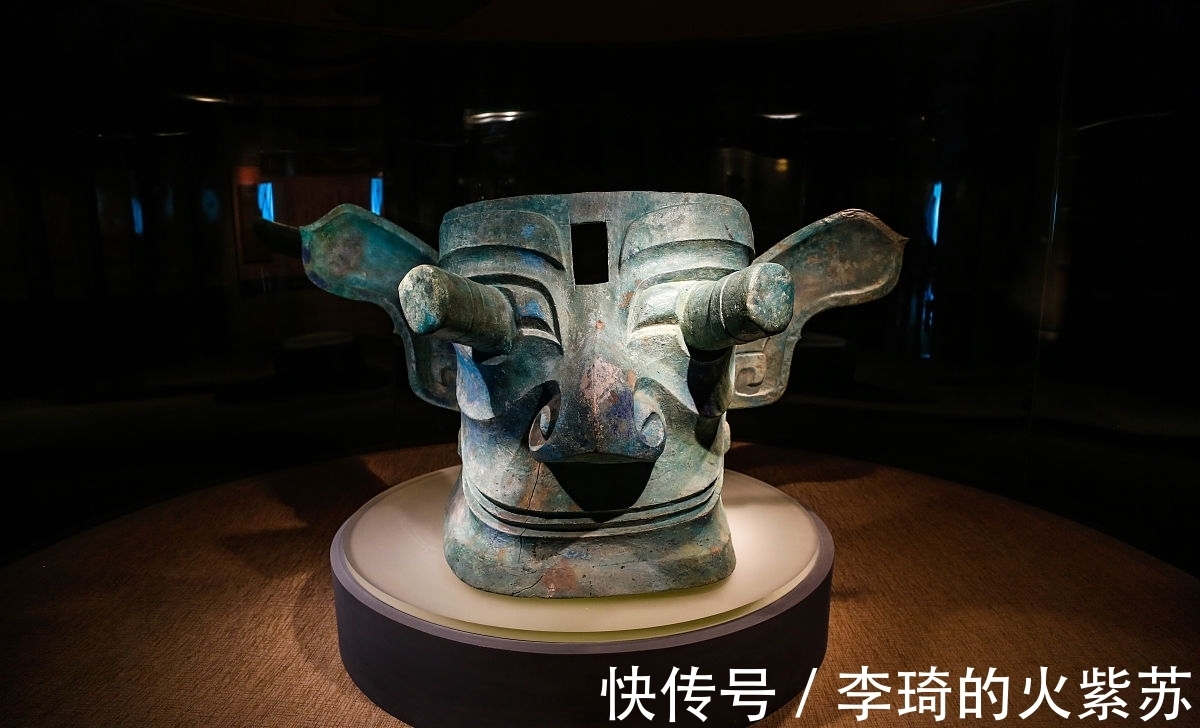 古蜀国$三星堆挖出华夏文明的真相，山海经竟然是古文明史书