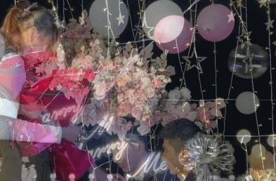 求婚|恭喜!中国体坛诞生奥运冠军夫妻,赵帅求婚成功,郑姝音感动落泪