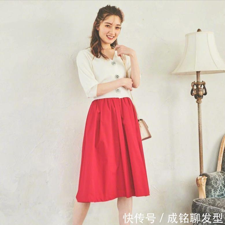 t恤|女人会不会打扮,从单品的搭配就能看出,高级感不是品牌而是气质