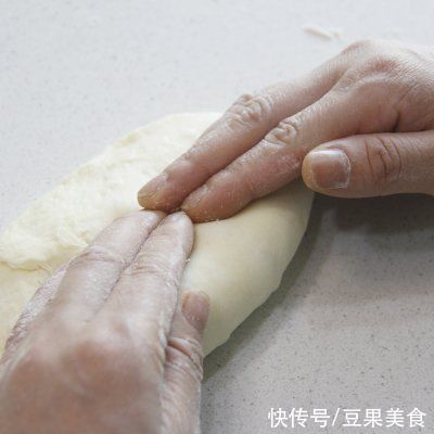 整形|吃着比肉还鲜，嘴馋就吃超柔软的牛奶哈斯面包