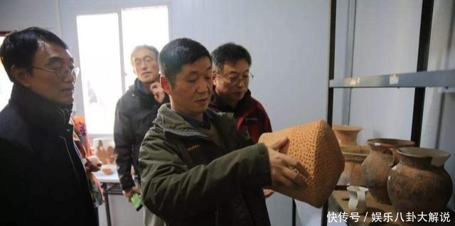 a6356|地震来临,“母亲”紧紧护着孩子死去,被人发现已过了4000年