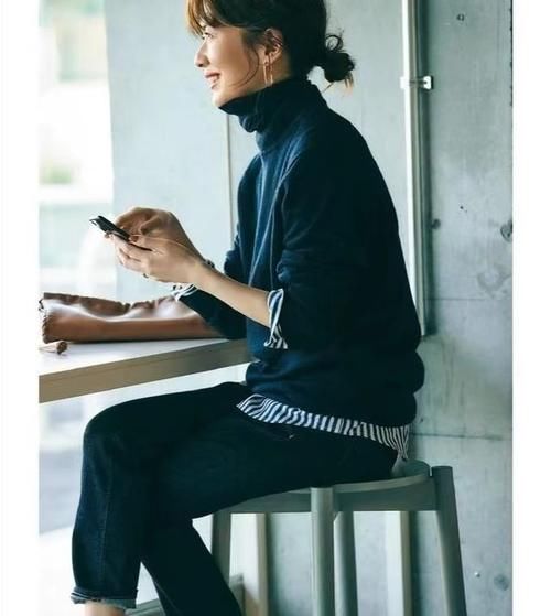 女人40穿衣不惑，学会这些搭配技巧，用基础款穿出优雅高级范