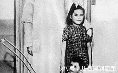 妈妈|最小妈妈!儿子和妈差5岁,5岁就当了妈妈,还生下了孩子