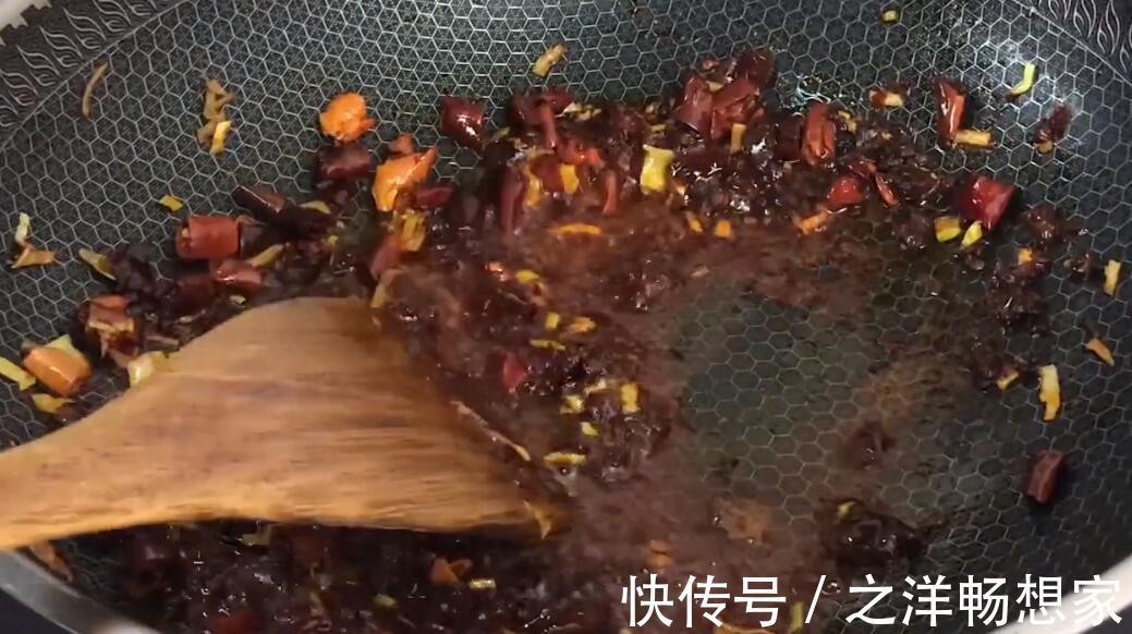 葱白|干豆腐最好吃的做法,香味浓郁,又滑又嫩,不光下饭还下酒