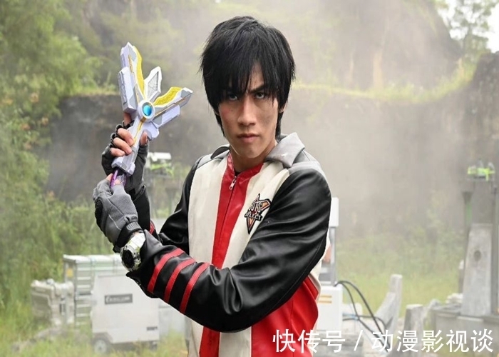 封印|《特利迦奥特曼》第25集:男主为封印能量核心牺牲了?两年后还会复活!