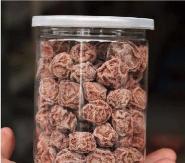 零食|女生出门容易晕车,包里适合放着慢慢吃的零食,话梅上榜,很实用