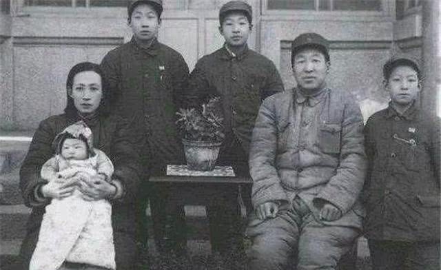 八路军|当年八路军借了她7000斤粮食,建国后,她宁愿饿死也不去要