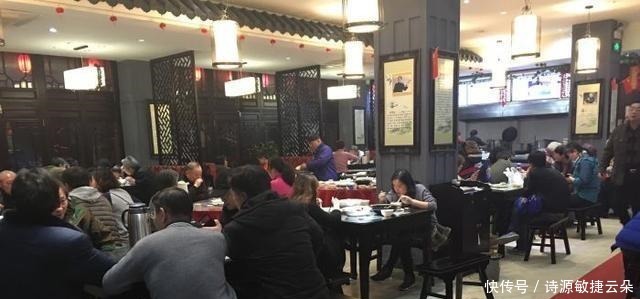 干丝|来扬州世纪老店喝早茶,六点钟开门时会有很长的队伍,热干丝6元