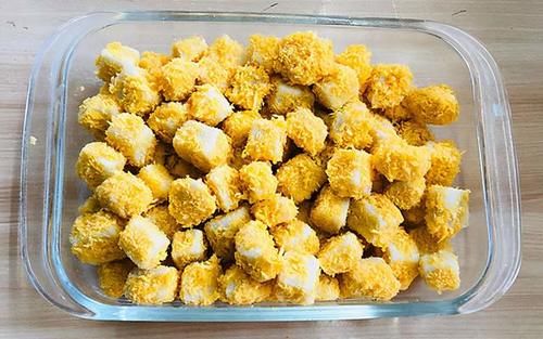 芋头创新吃法，不蒸不煮不红烧，颜值高口感好，老人小孩都爱吃