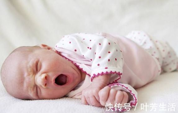 发育|孩子在3个月前,这3种“睡姿”尽量要避开,可能会损伤孩子发育