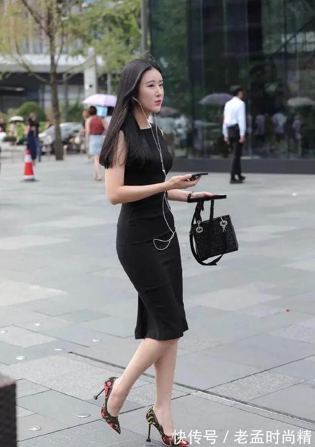 打底裤|这位穿着黑色过膝裙的小姐姐,整个人的气质看上去优雅又冷艳