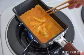 配着这盘日料，玉子焼き，米饭可以吃三大碗