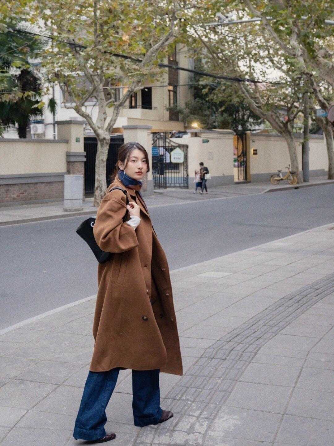 小姐姐|女生如何拥有大长腿?试一试“牛仔裤”这样穿,不仅显瘦还百搭