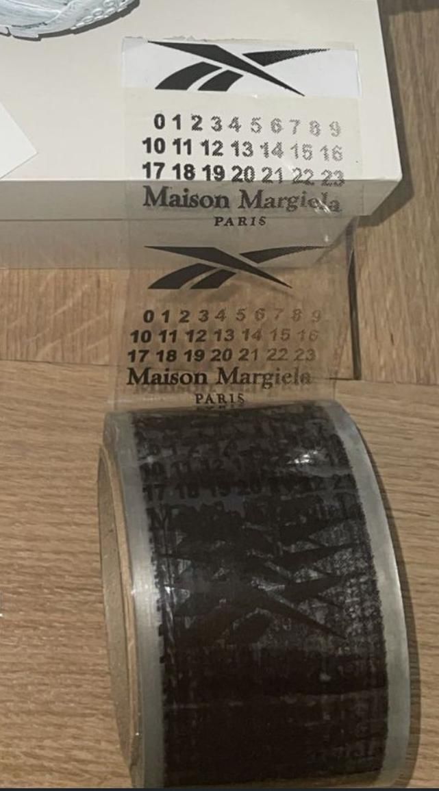 卡戴珊不晒Yeezy改晒锐步！玛吉拉联名分趾鞋月末将袭？！