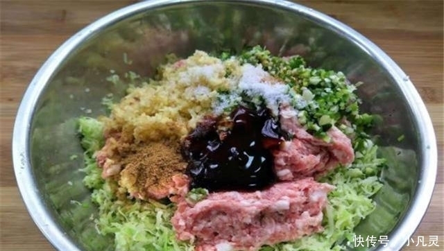 冬天用它包饺子再适合不过,5毛钱一斤,鲜嫩美味增强抵抗力