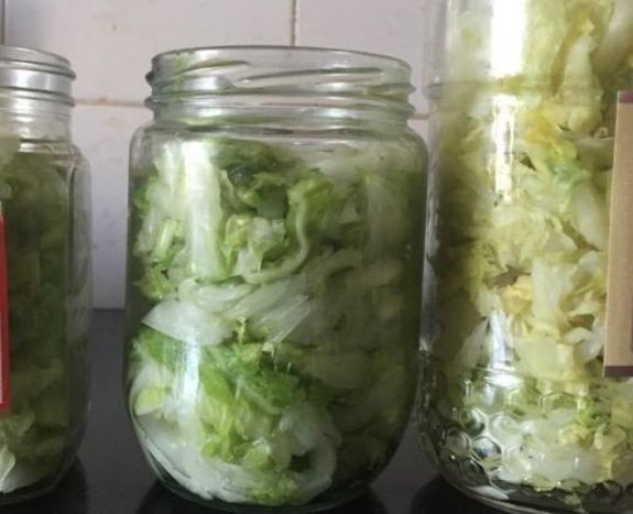 教你在家腌酸菜，省力又不占地方，一次腌10罐都嫌少，咋做都好吃
