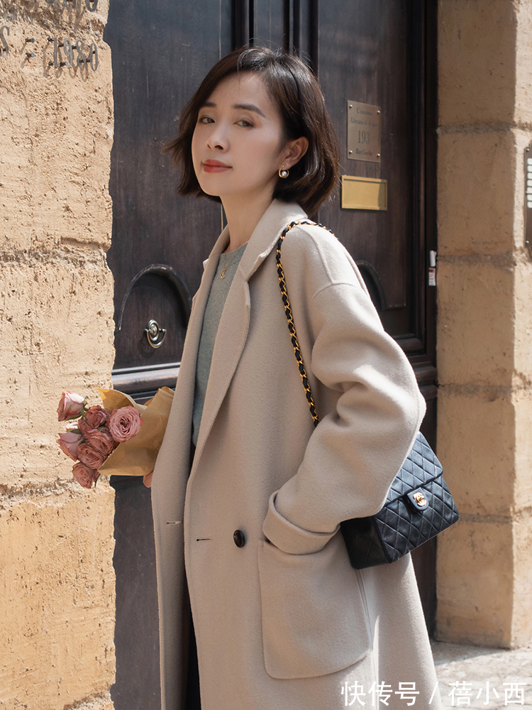 单品 秋冬还是穿“大衣”最优雅,学这4种搭配就够了,骨子里透出气质