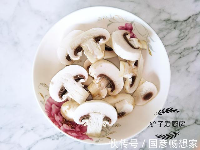 肉汤|宁可不吃菜,也要喝这汤,它被称为“素中之王”,比肉汤还好喝