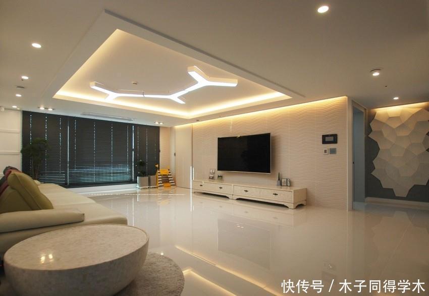 衣帽间|但凡买得起大平层，我都这样装，151㎡大气奢华，全屋黑色很高级