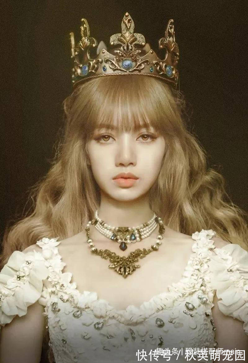 弧度|女人别再留披肩发了,很显老!今年流行这6款卷发,减龄显脸小