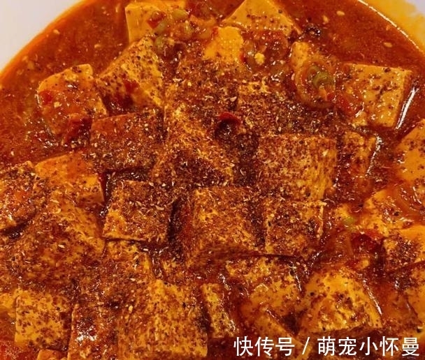 家里神兽送走后,黄磊喝着小酒悠闲自在做美食,网友:闻到香味了