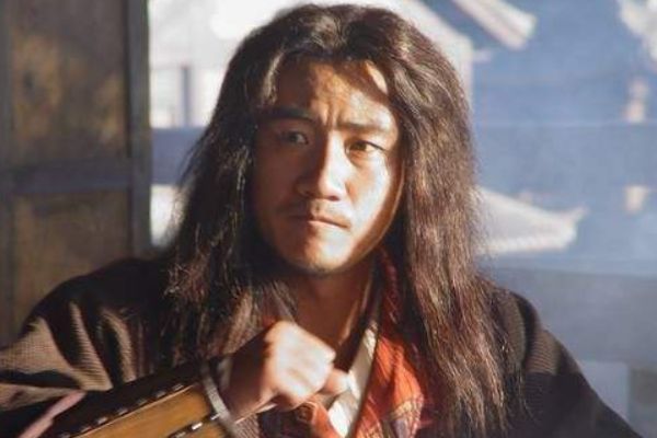  打狗棒法威力无穷，乔峰为何从来都不用？黄蓉一句话揭开真相