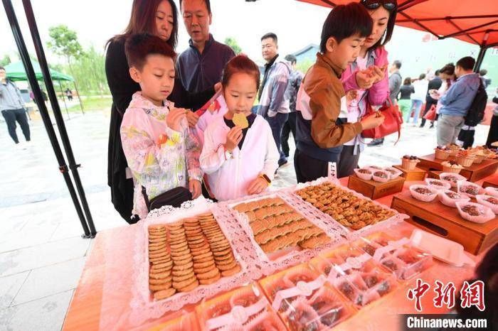 中医|脑洞大开！中医用的艾草还可以做蛋糕