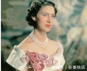 珍珠项链&玛格丽特对此五股项链情有独钟,四次出现在生日肖像中,厉害了!