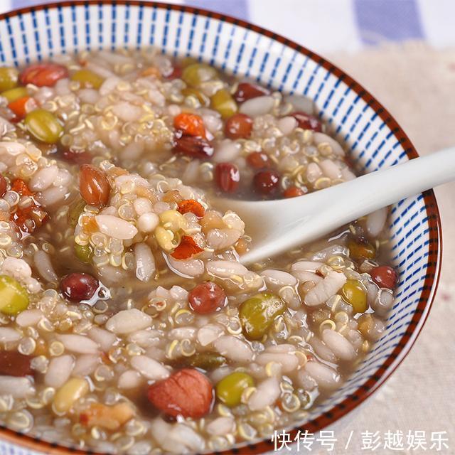 女人|女人不想老,想皮肤白净有弹性,就常吃这几种不起眼的食物