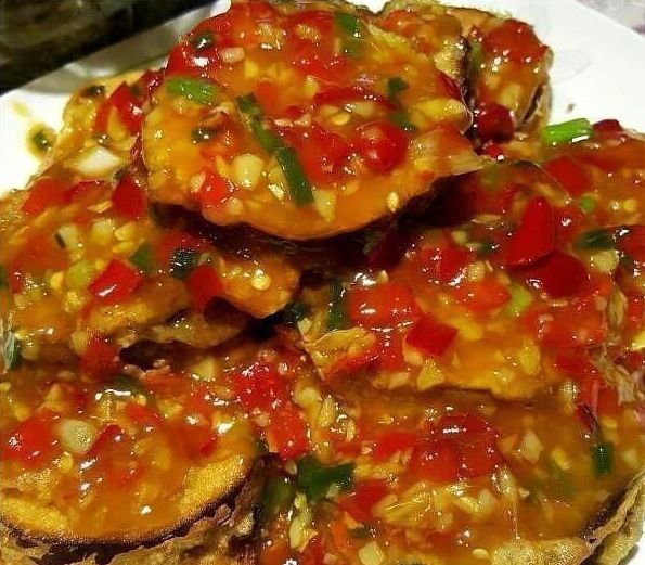 美食精选：生煎肥肠，干煸豆角，鱼香茄盒，辣子鸡丁的做法