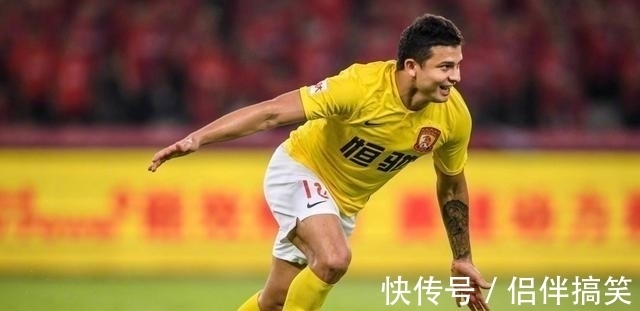 广州队|中超再现争议！广州恒大暂时1-1深圳队！郜林助攻！广州队获点球
