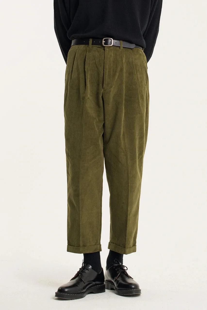 敢在这个冬天里横行无忌的男人，衣柜里都不缺这3条裤子