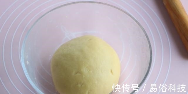 自制传统小麻花，扭一扭炸一炸，香甜酥脆不用花钱买