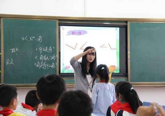 家长群|宝爸“发错消息”到班级群,发现后无法撤回,宝妈:没脸去接娃了