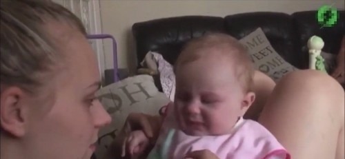 上宝|宝妈跟宝宝玩亲亲,宝宝一脸嫌弃,接下的动作网友笑出了声。