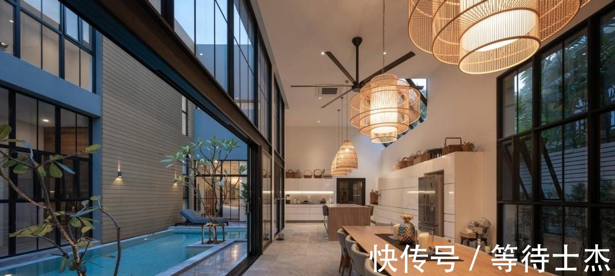 露台花园|满足了我对豪宅想象！下有庭院泳池，上有露台花园，在家照样度假