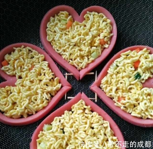 一口气|婆婆给女儿做的创意早餐,女儿一口气吃了6个,我直接看傻眼了